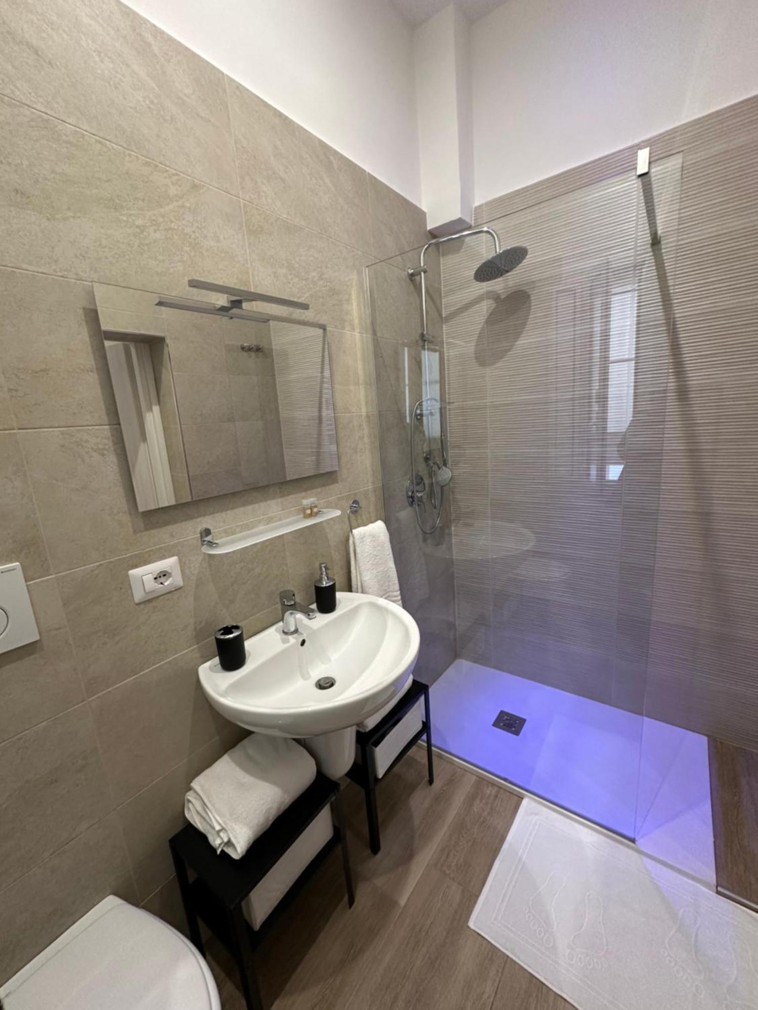 Rosas Guest House - La Cementina Bari Eksteriør billede