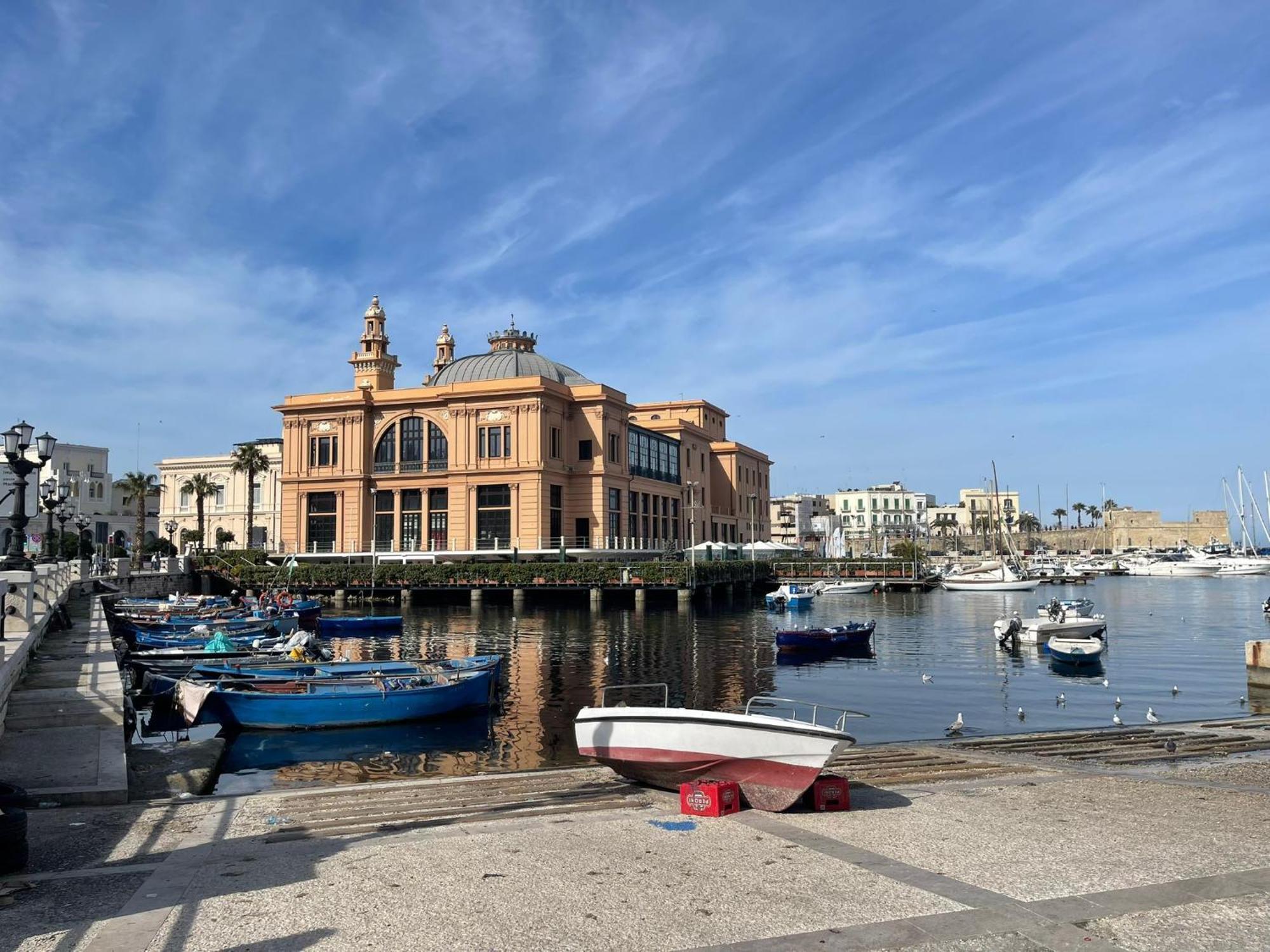 Rosas Guest House - La Cementina Bari Eksteriør billede